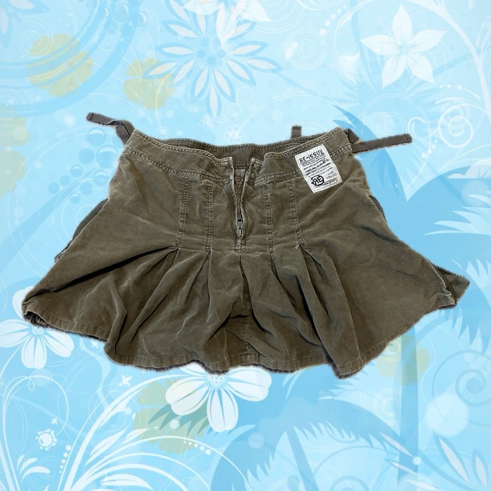 y2k reissue cargo skirt